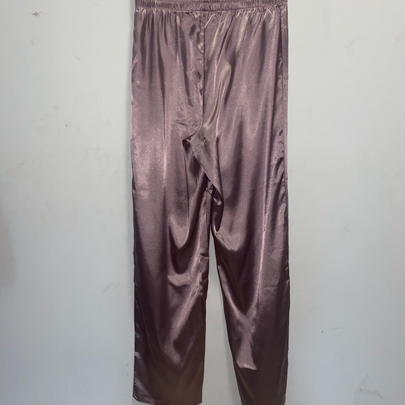 ASOS DESIGN lounge satin pants/mauve size S/new with tag tag. Fits 30-32 inches - Picture 2 of 3